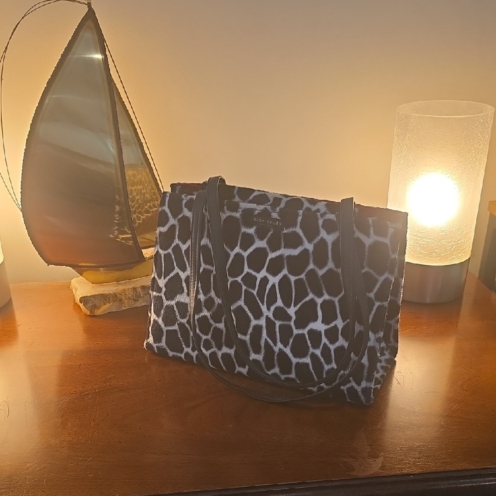 Kate Spade Vintage Giraffe Pattern